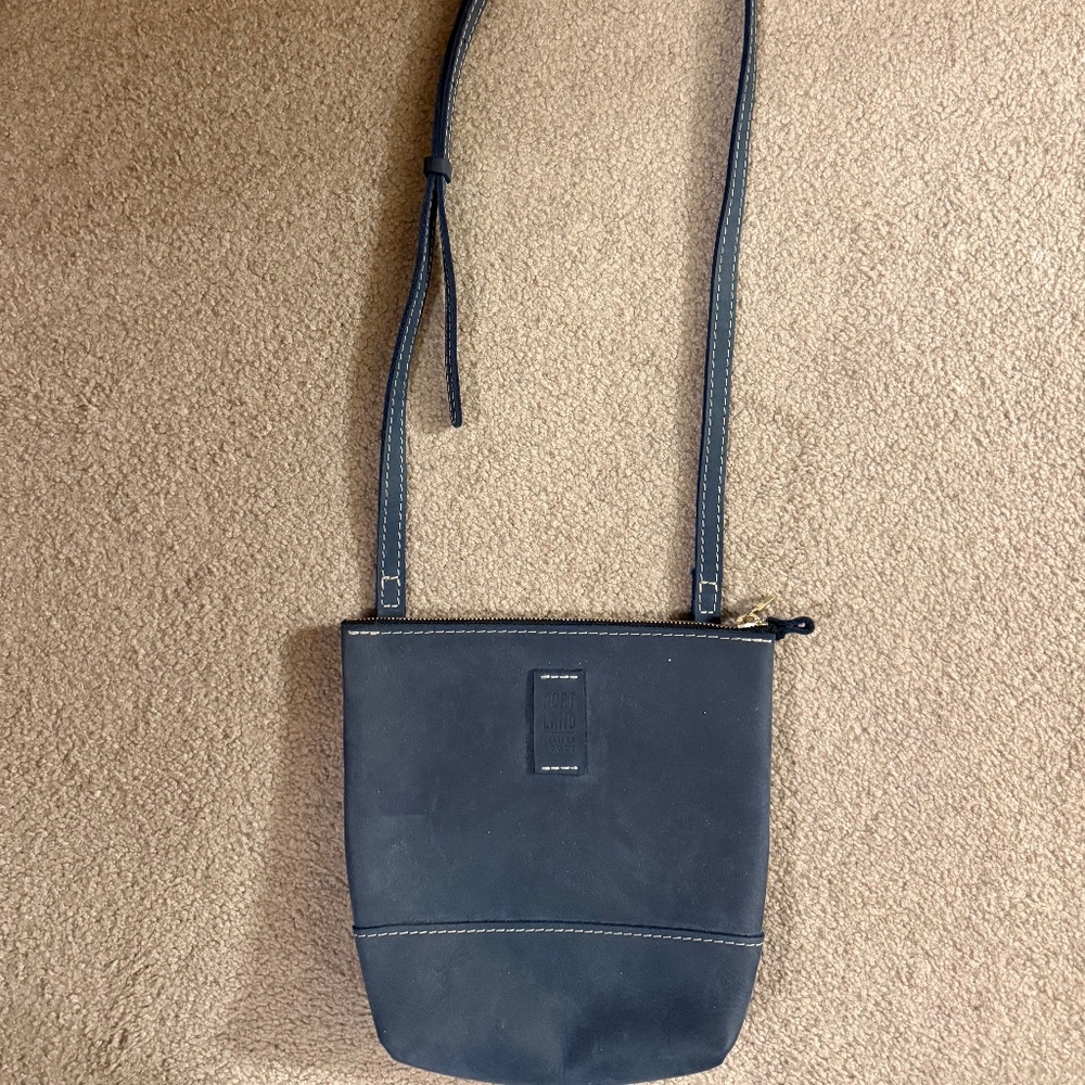 Portland Leather, Festival Bag, Deep Water like new, used a couple times
